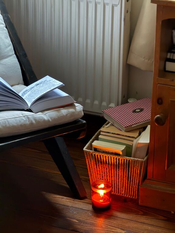 Cozy Evenings Without Screens: Simple Ideas to Relax and Recharge